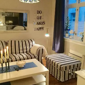 Apartment Line I Smauet
